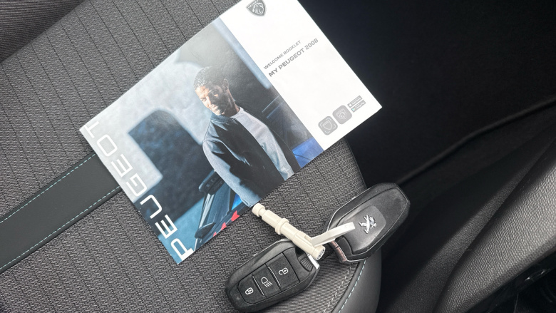 Peugeot 2008 1.2 PureTech Allure Premium 5dr Petrol Estate